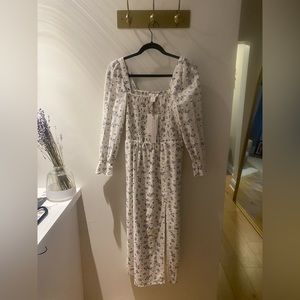 House of harlow- linen dress size s - NWT